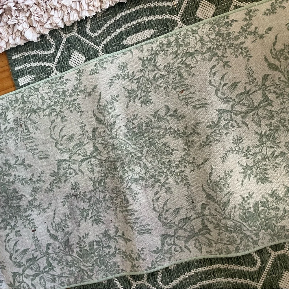 Set of two rugs!